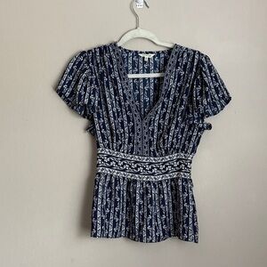 Max Studio Dark Blue Patterned V-Neck Blouse size small